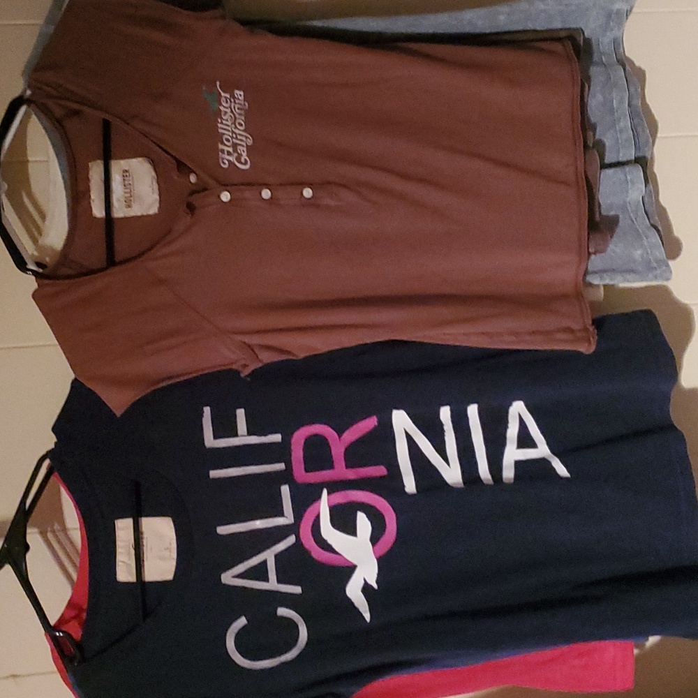 Guc Hollister tees, size large.